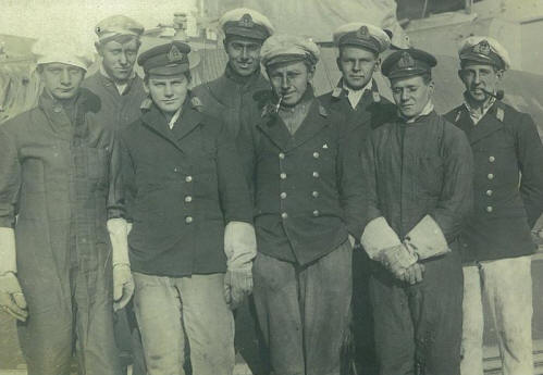 Rickard Donovan, extreme right, with fellow submariners.]